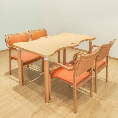 Bom preço Tabela de mesa de madeira quadrada Tabela de jantar ondulada Manutenção fácil on-line